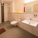 Landgasthof Schwarzes Ross מלון 3*