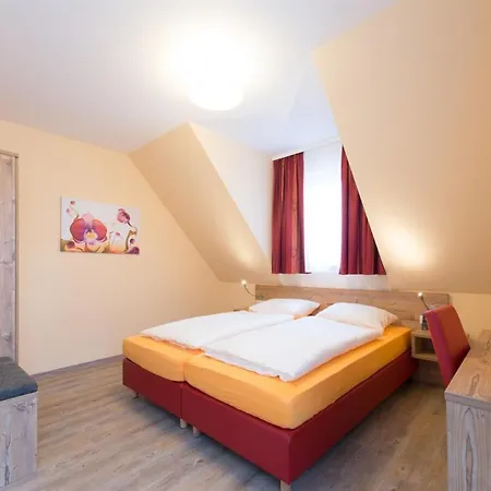 Hotell Landgasthof Schwarzes Ross 3*